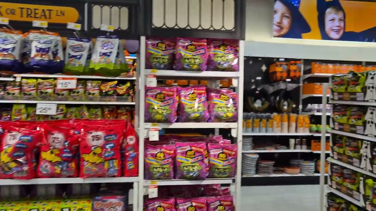 Macy's, Empire State Building, pedestrian crossing, Target (New York 🇺🇸 2025)