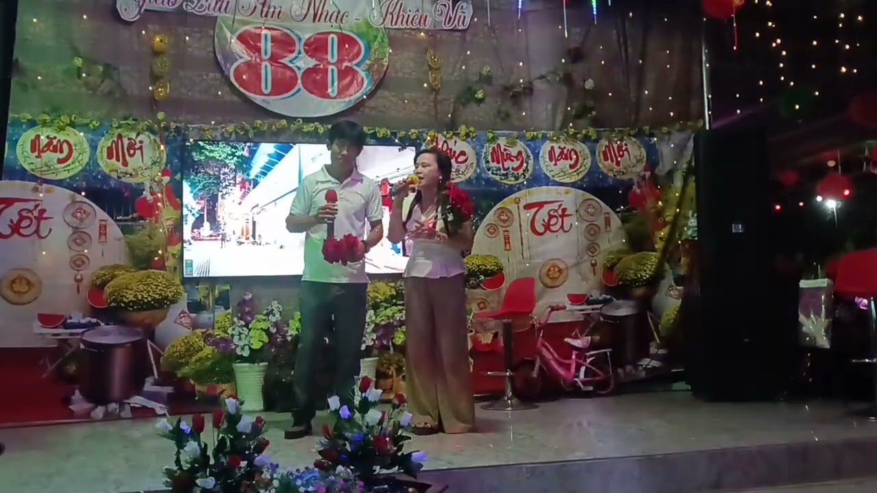 Anh Tùng & chị Diệu Tâm