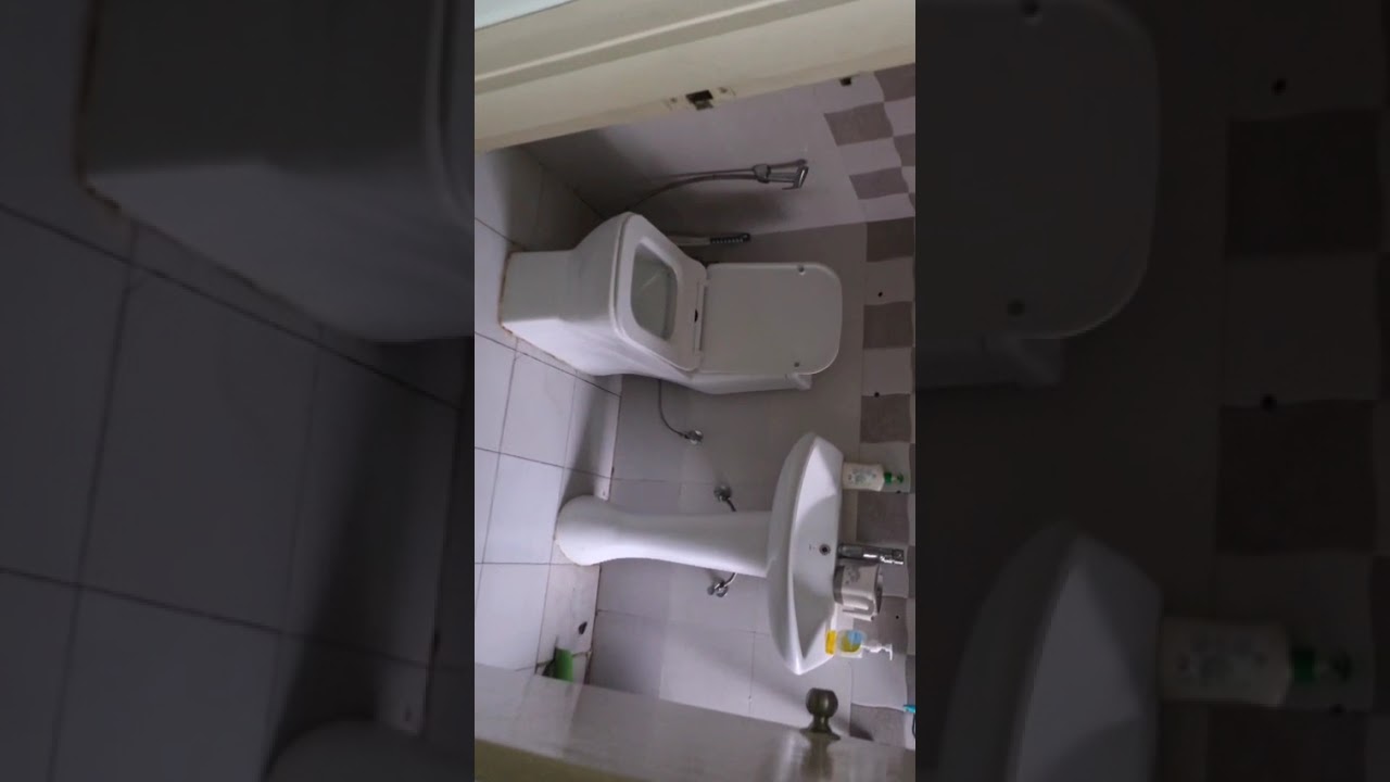 Demand 1.3 cr flat size 1300 sqft north east facing 3bhk+poojaroom +2 toilet +2 balcony