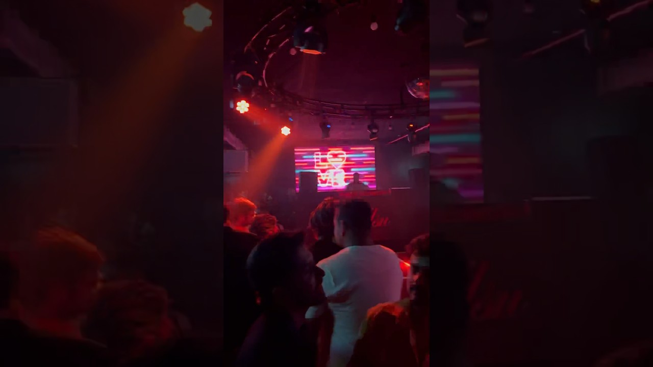 📍Kitty Su, Mumbai 