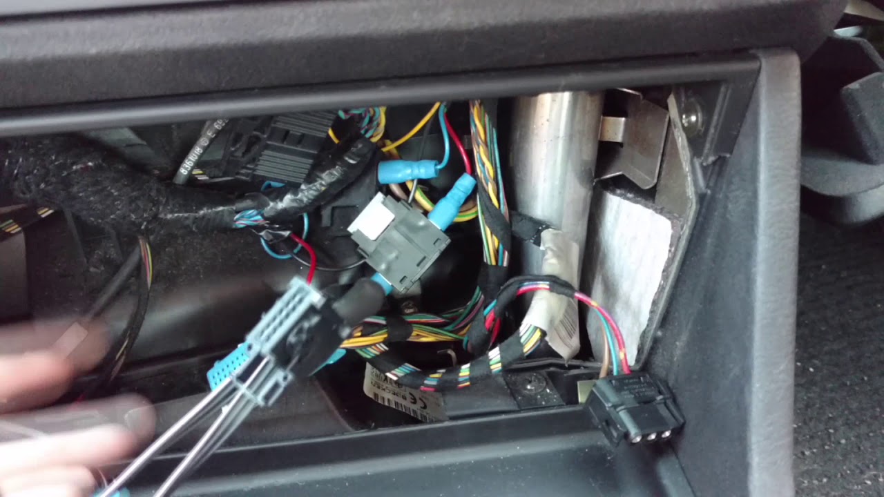 Как легко извлечь магнитолу BMW E39 дорестайл