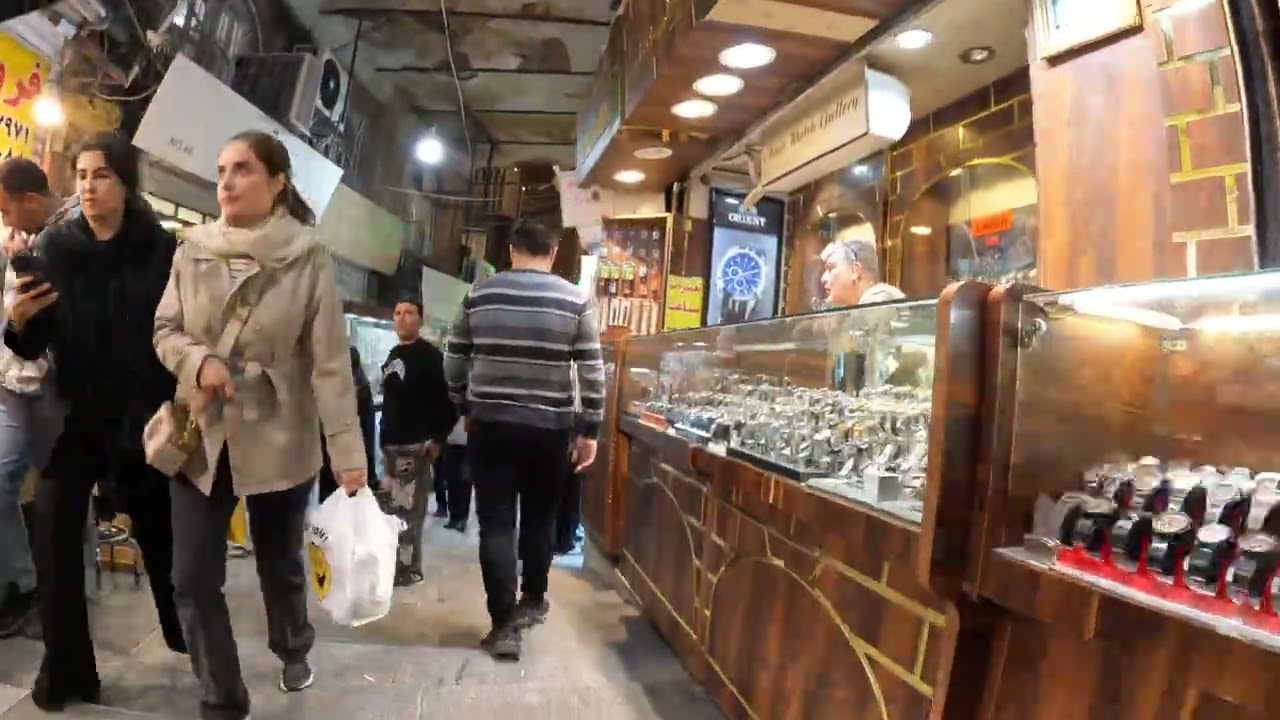 Погулял по Большому Тегеранскому базару (самый большой в мире крытый базар) 