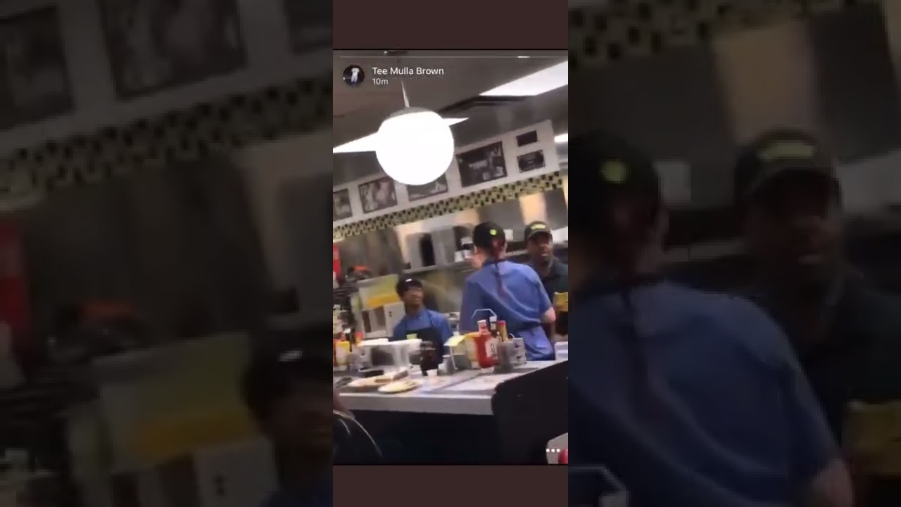 Hilarious argument with Waffle House Employees - YouTube