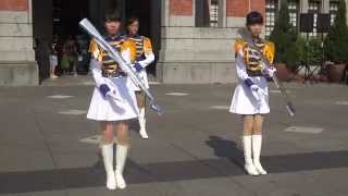 20140927曙光女中儀隊踩街活動表演2