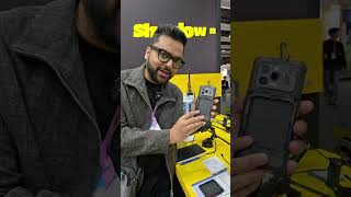 This phone runs without a battery 👀 #MWC #MWC2026