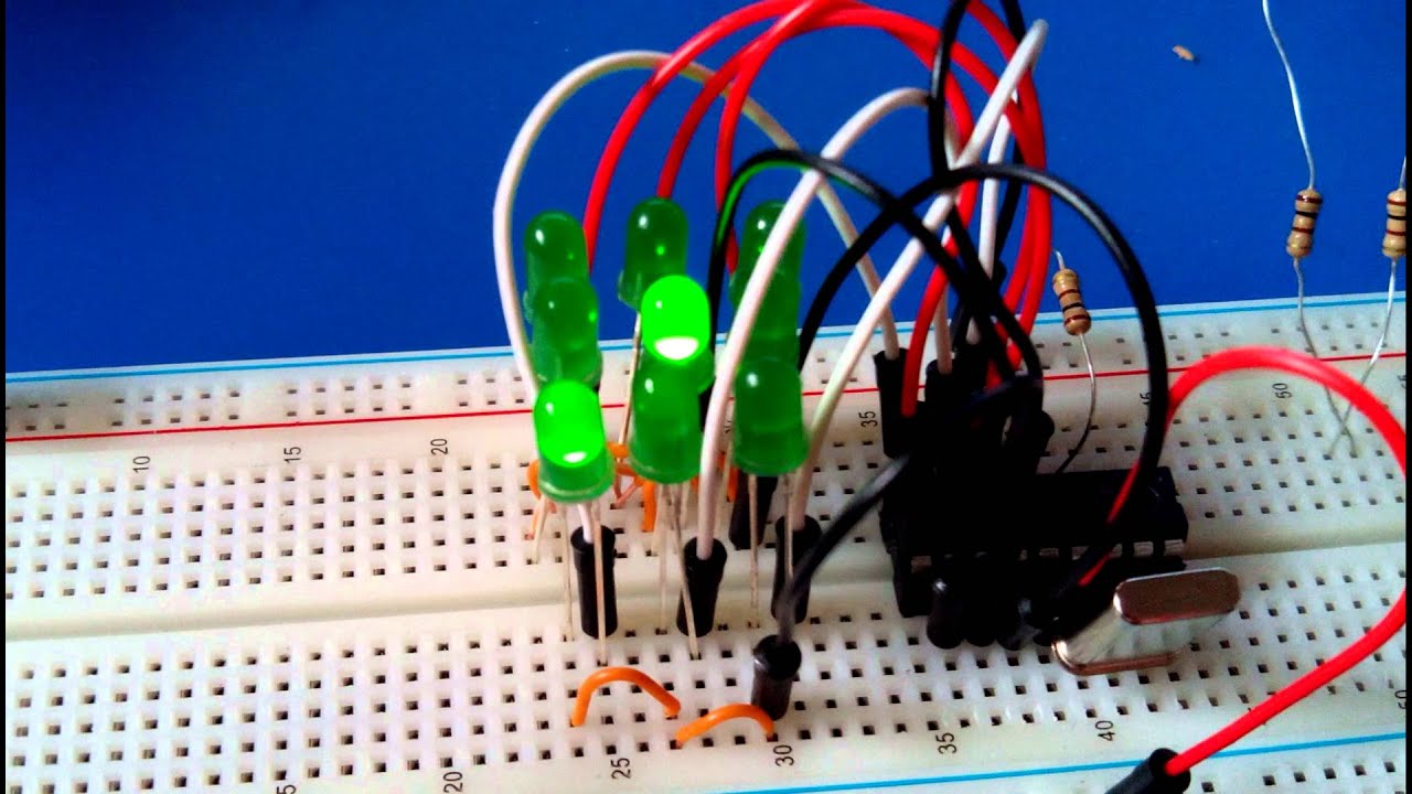 PIC16F84A 3x3 Led matrix - YouTube