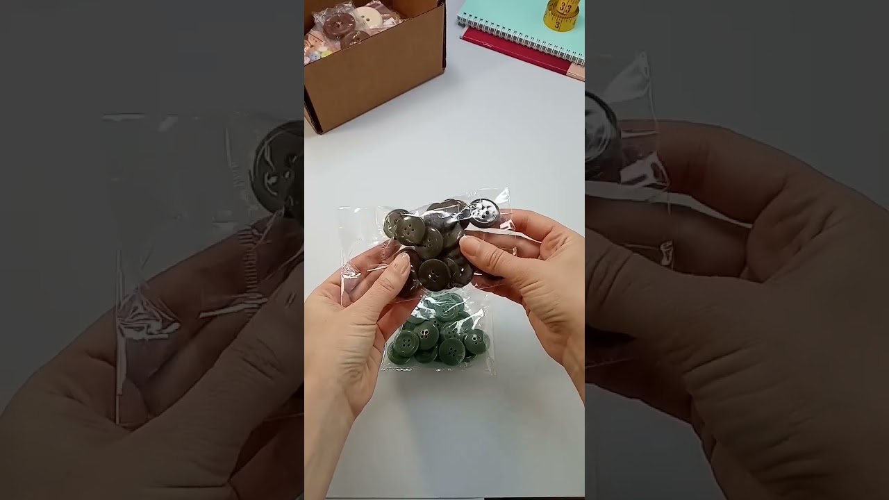 Got new buttons for my dolls eyes 🖤 