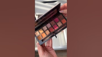 ORGANIZING EYESHADOW PALETTES ASMR | #shorts #asmr #cleanwithme #declutteringmakeup