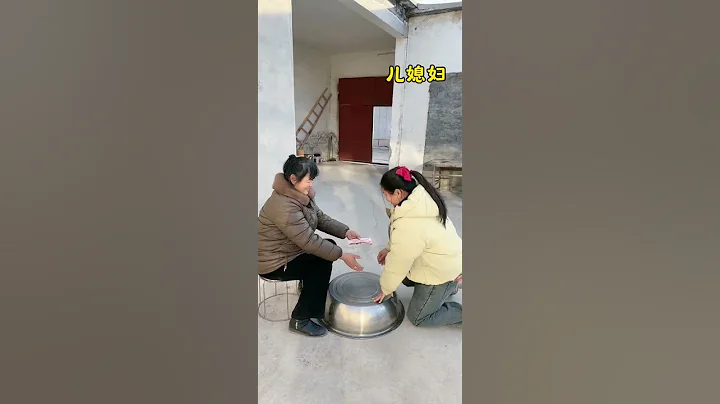 Funny pranks played by mother-in-law and daughter-in-law every day! #funny#daily