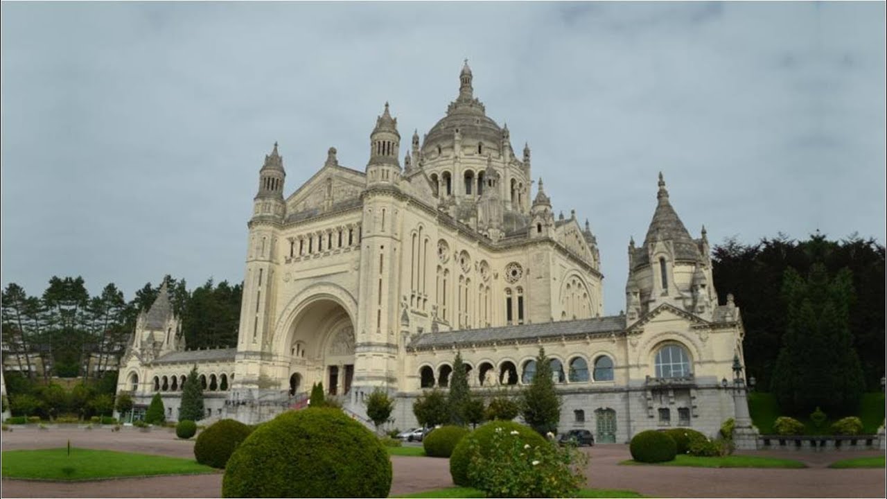 Basilique Sainte Thérèse de Lisieux
