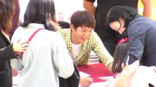 20131013 《mountia》簽名會飯拍視頻六)