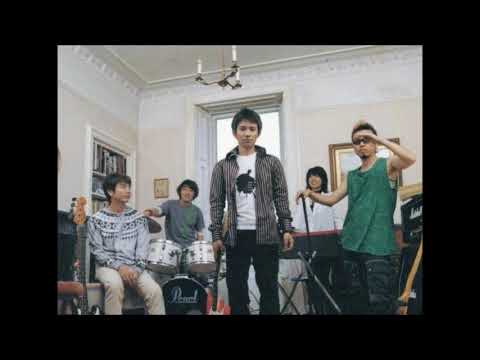 スピッツ / 変身ポーズ