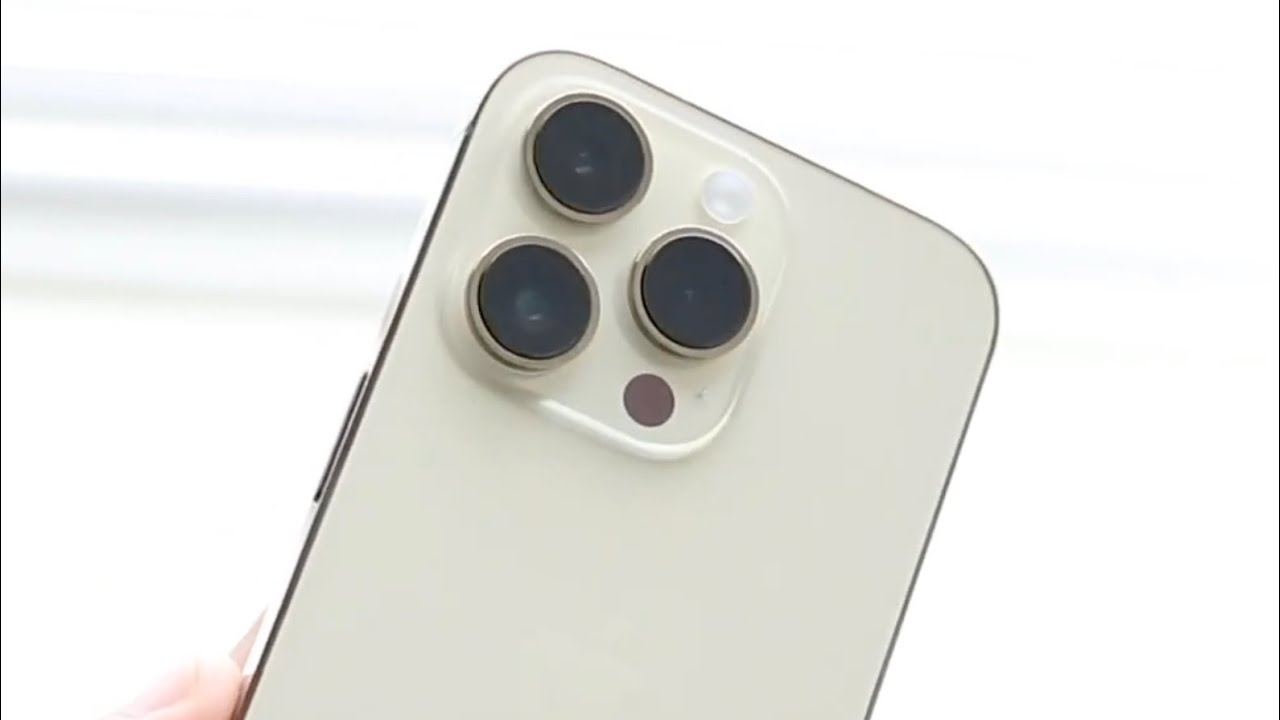 The iPhone 14 Pro Is Great On iOS 26.2 - YouTube