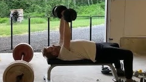 Day 19: Can a lazy 48 year old get back in shape? #benchpress