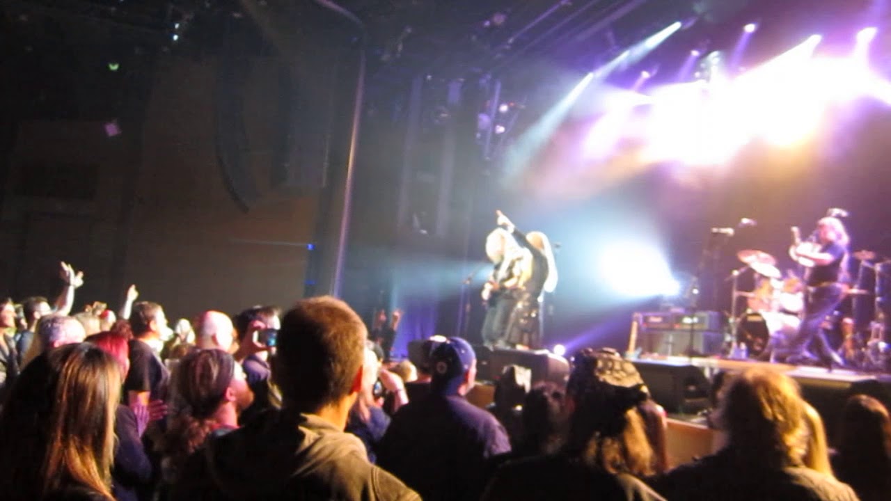 Kick AxeOn the road to rock(live at club regent casino) YouTube