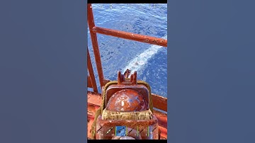 Solo SLAMS 4 Players on Oil Rig in Rust!💥  #rust #rustgame #rustpvp #gaming #rustshorts