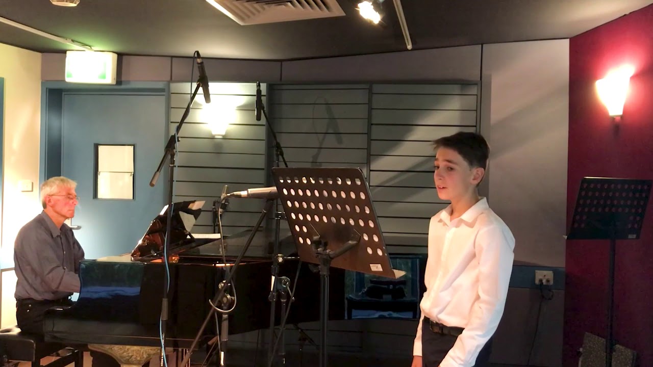 Pie Jesu Fauré Antonio de la Torre (boy soprano) YouTube