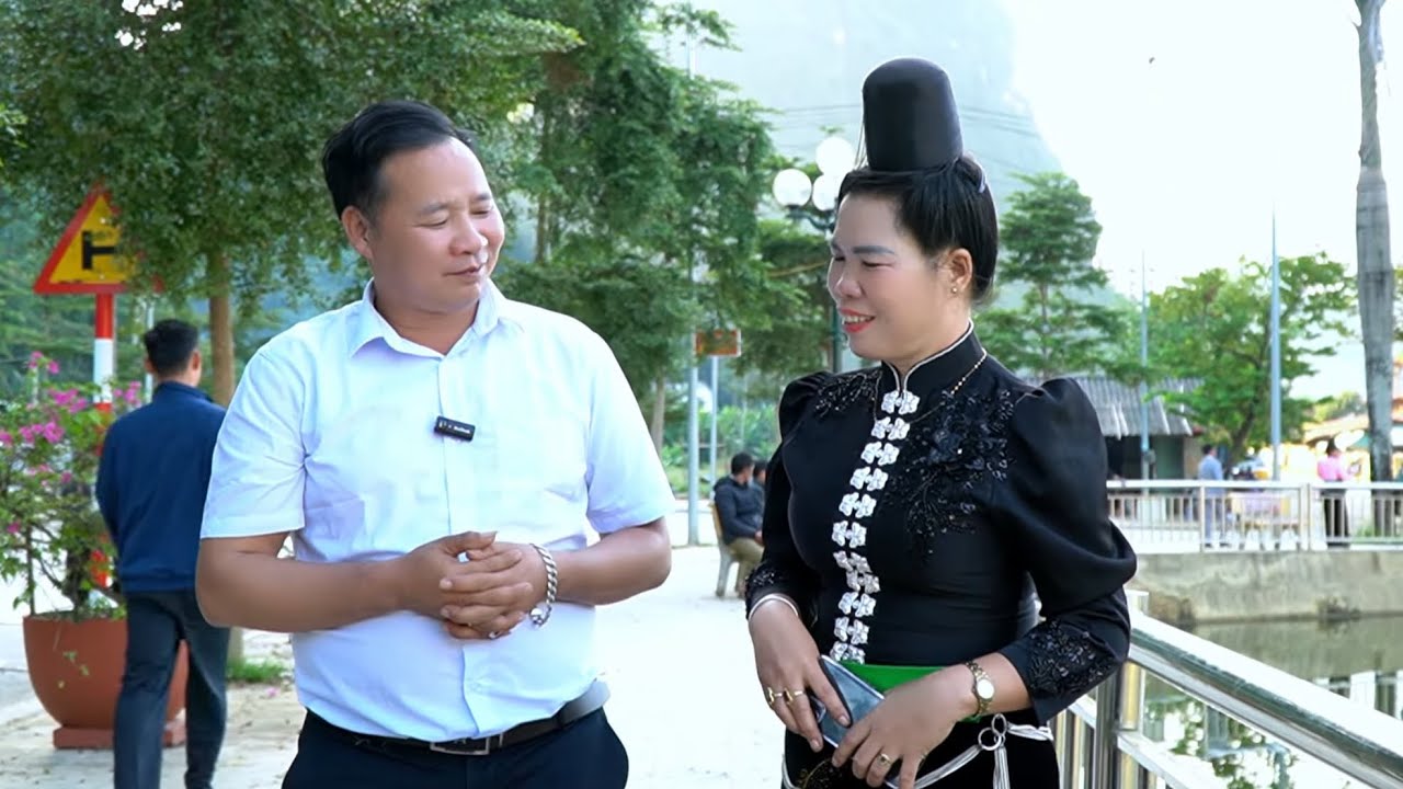 Chủ kênh dũng tươi lần đầu tiên gặp em gái xinh đẹp hát rất hay 