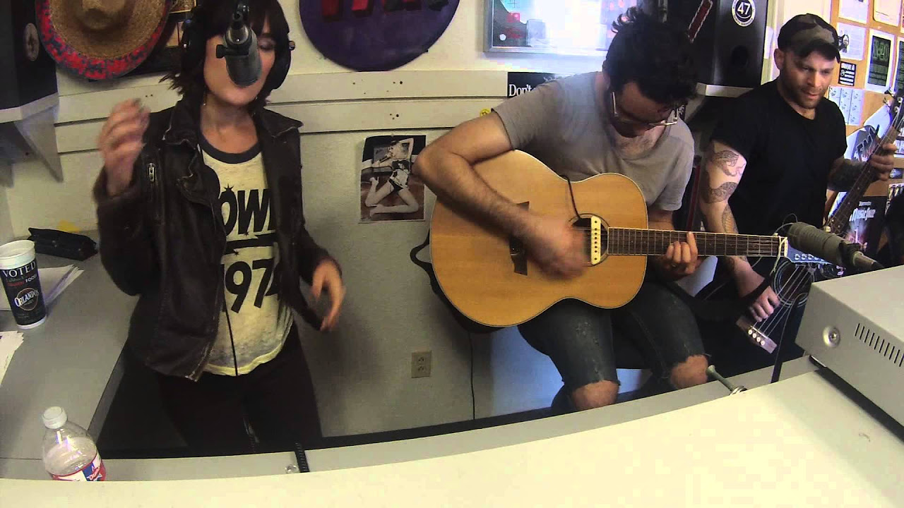 Flyleaf Performs "Platonic" Live at the FMX Studio