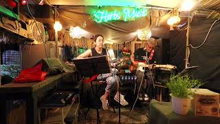 有了你(Cover) by t.hin x Joe @Herbs Country live #陳百強 #dannychan #classiccovers #acousticcover