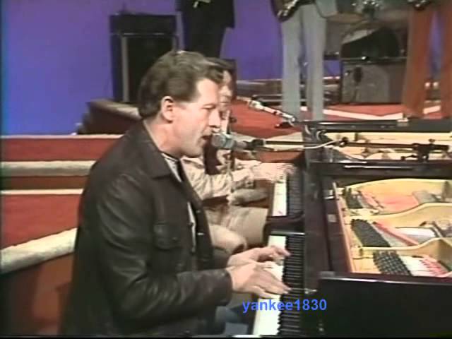 Jerry Lee Lewis & Mickey Gilley - Medley - YouTube