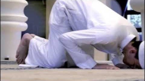 تلاوه رائعه للقارئ فارس عباد "ولقد خلقنا الانسان ونعلم ما توسوس به نفسه "الي اخر السوره