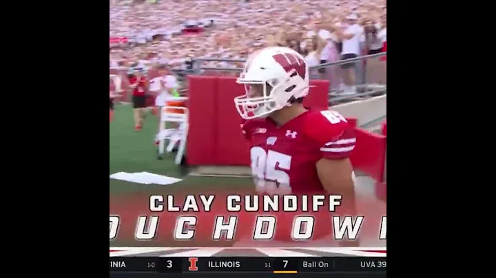 Wisconsin's Clay Cundiff with 2 TDs vs. Washington...