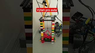 výtah z Lega pro auta