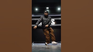 Get buck & break the Law 〽️👟🔥🥷🏿 #memphisjookin #footwork #gliding #dancer #idals