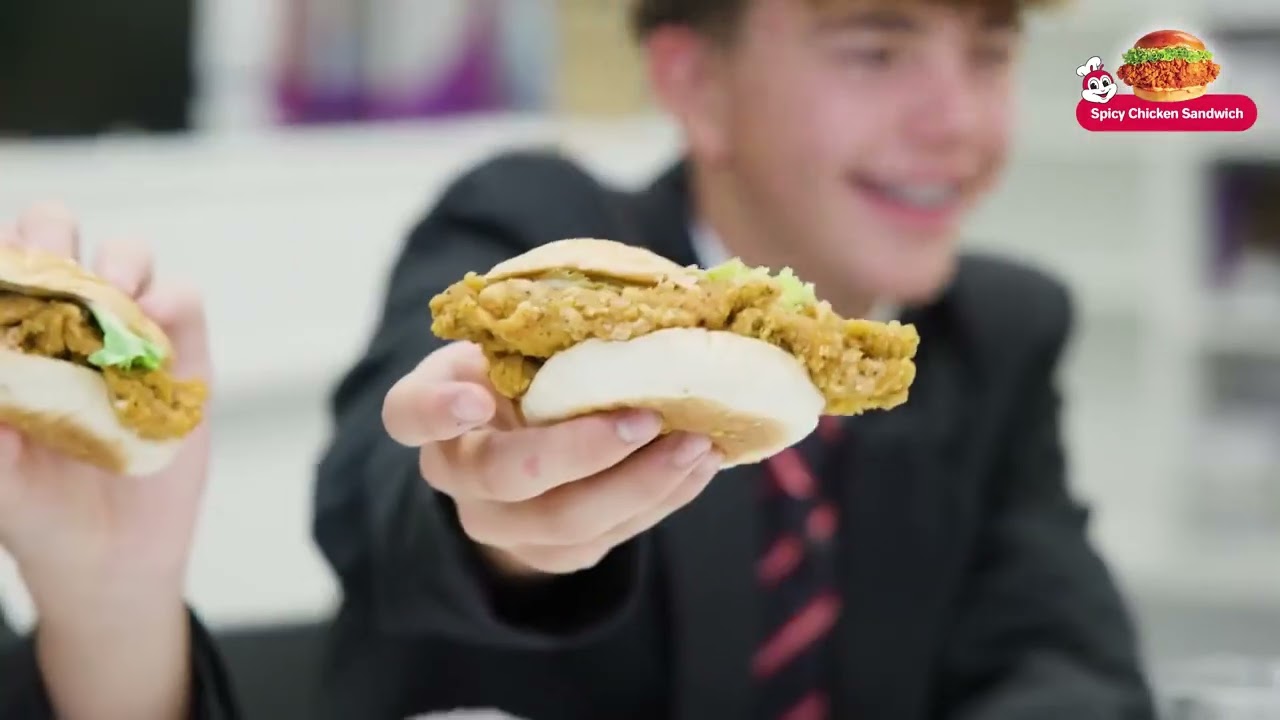 JOLLY! British Highschoolers try Jollibee for the first time