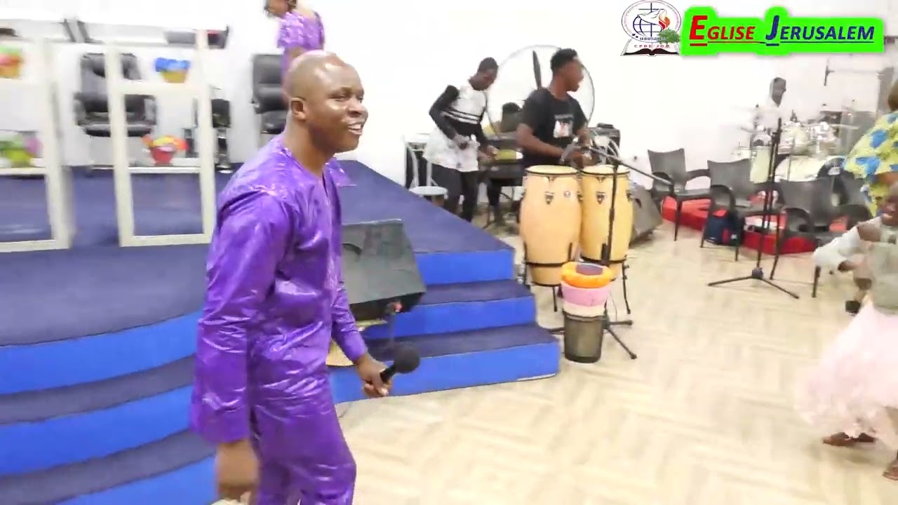 🛑🛑REGARDE COMMENT LE PROPHETE DAVID BAMOGO DANCE AVEC LES ENFANTS DE L'EGLISE JERUSALEM