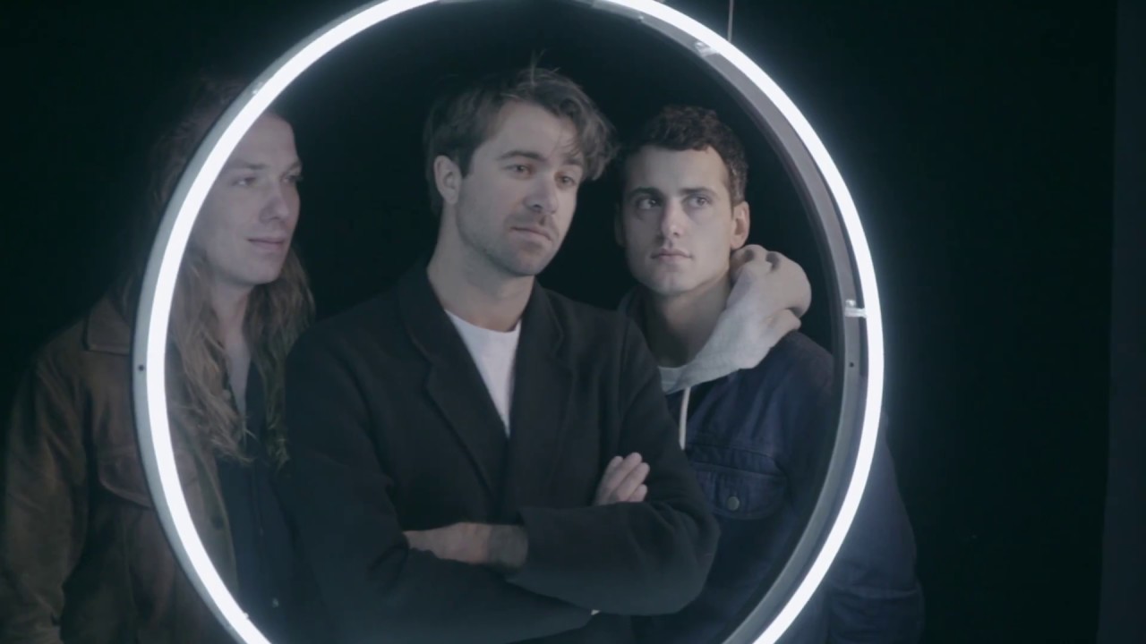 TORCH SONGS: behind-the-scenes with THE VACCINES