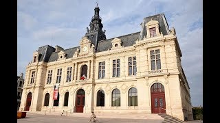 Places to see in ( Poitiers - France ) Hotel de Ville