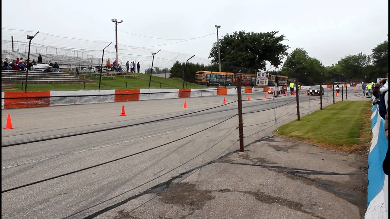 Detroit Iron Race at the Street Drags (LaCrosse Speedway) 6-10-11 Race 4