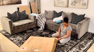 Putting together coffee table! #walmartfinds #homedecor #sparklelove