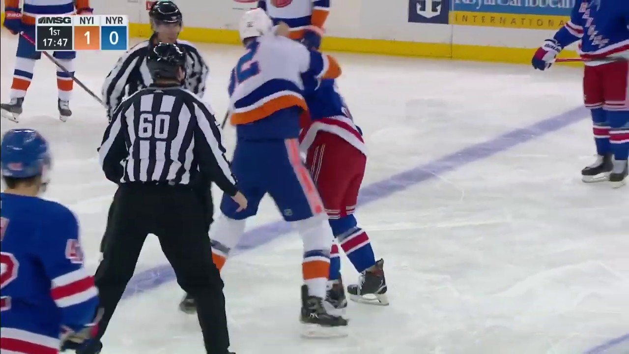 Islanders, Rangers have two fights in opening minutes - YouTube