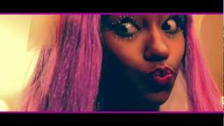 Watch Bizarre Hey Nicki video