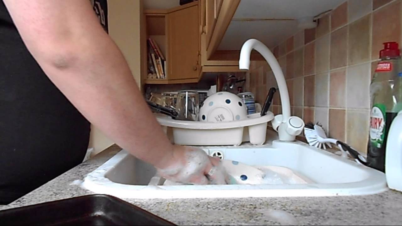 Paddy does Washing Up tings (The Original) YouTube
