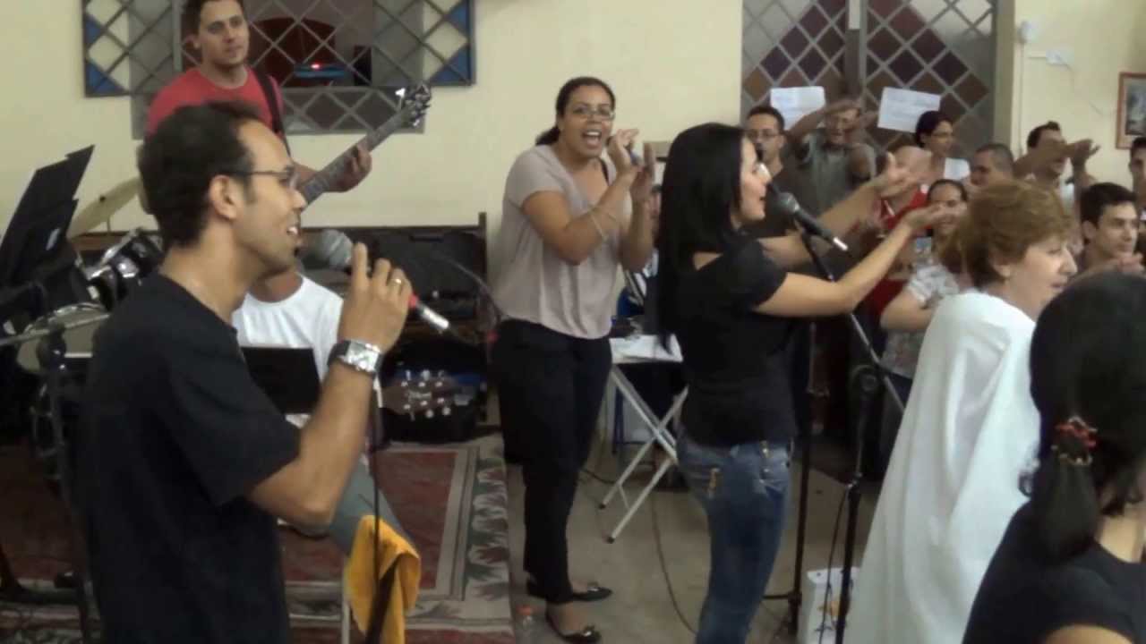 Eu vinha caminhando..