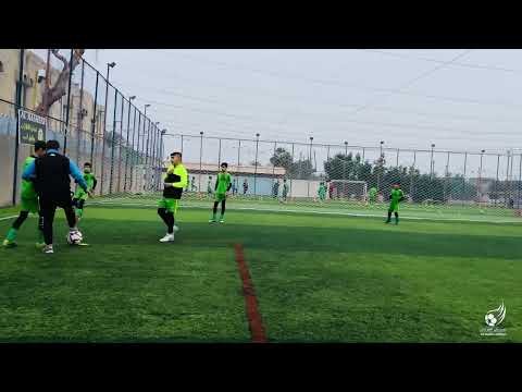 تمرين العب تحت الضغط وكيفيت الخروج من ضغط المنافس بسرعة بالمسه الاولى المدرب علي كاظم محسن