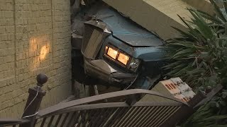 Driver crashes into Portland community center; gas leak blocks traffic on Highway 30