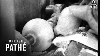 Making Bowls (1939)