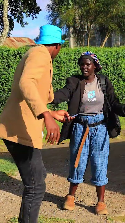 Mama Onyango anasema namuona kama mal**ya😩😂😂😂 sasa ati nimbembelezee pesa😂😂