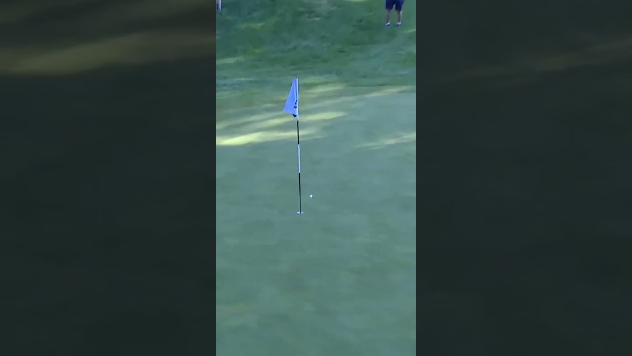 Good times at the beach for Charles Howell III 