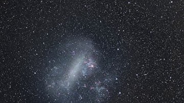 Zoom into a Star-Forming Region of the Large Magellanic Cloud