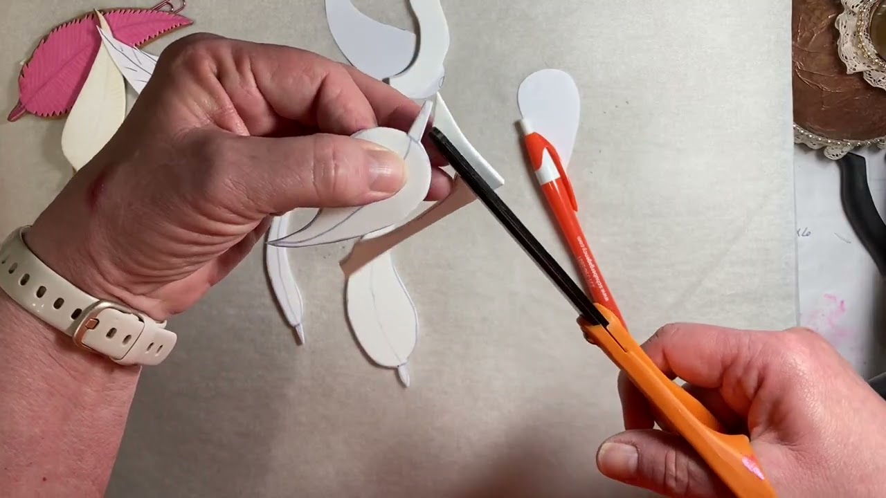 Основы работы с пенопластовыми штампами: серия уроков. Штампы в виде перьев своими руками :)