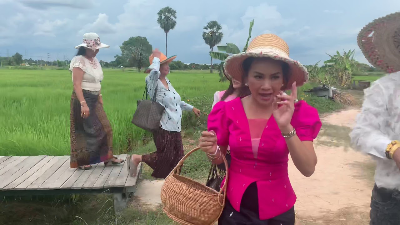 มากินข้าวที่ มานาเด้อ