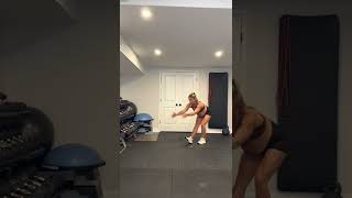 alternating dynamic hamstring stretch
