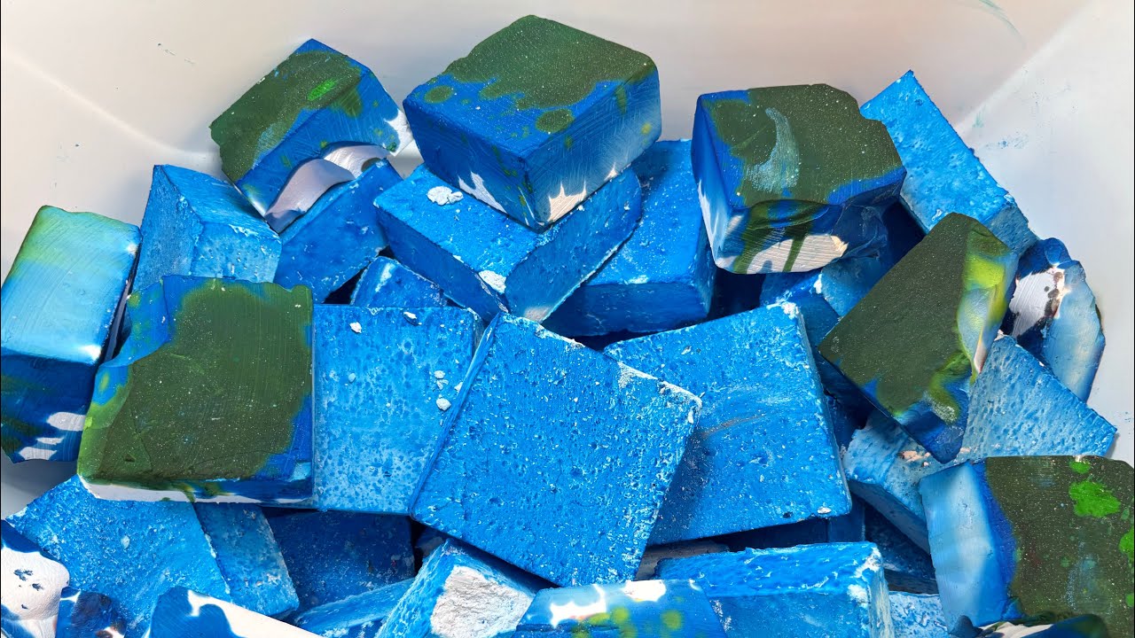 Sandy Blue and Dyed Chalk | Oddly satisfying 