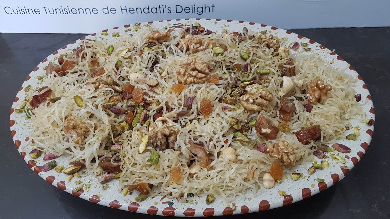 Rechta njara sucré   رشتة نجارة حلوّة بالتمر والفاكية